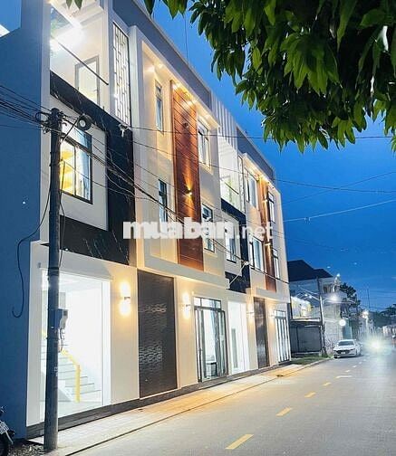 Nhà mặt tiền 3 lầu vừa ở vừa kinh doanh cách võ văn kiệt 100m cần thơ