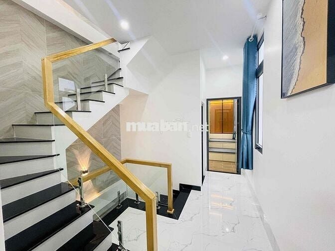 Nhà mặt tiền 3 lầu vừa ở vừa kinh doanh cách võ văn kiệt 100m cần thơ