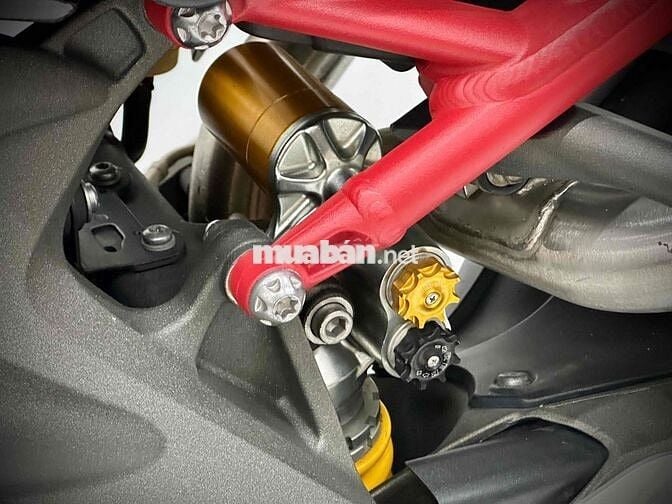 TRIUMPH SPEED TRIPLE 1050 R 2016 ĐẸP.