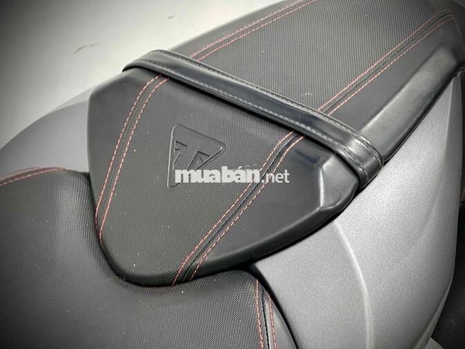 TRIUMPH SPEED TRIPLE 1050 R 2016 ĐẸP.