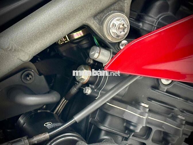 TRIUMPH SPEED TRIPLE 1050 R 2016 ĐẸP.