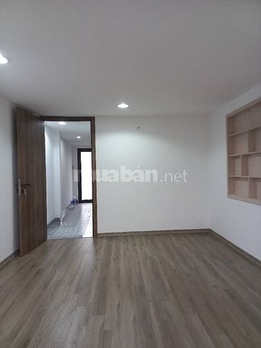 Cần bán 83m x 8 tầng thang máy mặt ngõ Văn Chương kinh doanh sầm uất 