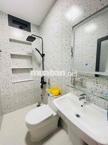 Nhà mặt tiền 3 lầu vừa ở vừa kinh doanh cách võ văn kiệt 100m cần thơ