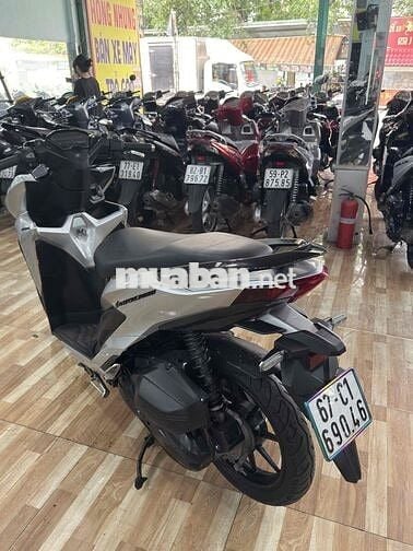 Honda Vario 150 Đen đỏ