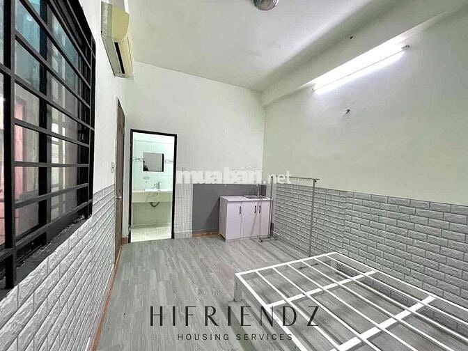 EM CHO THUÊ PHÒNG TRỌ CỬA SỔ TRỜI SIÊU THOÁNG MÁT NGAY HƯƠNG LỘ 2