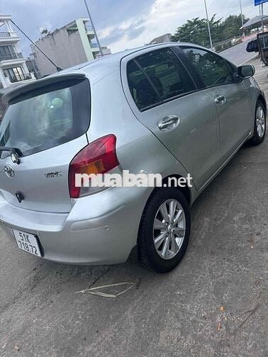Toyota Yaris Bạc 5 chỗ Số tự động