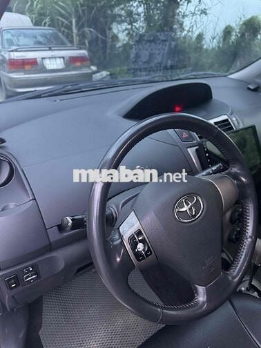 Toyota Yaris Bạc 5 chỗ Số tự động