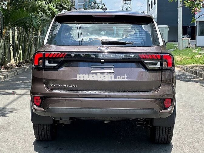 Ford Everest 2025 Titanium 2.0L 4x2 AT