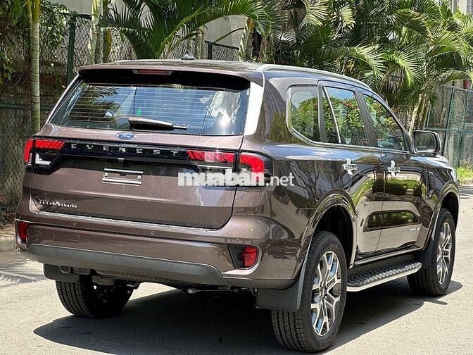 Ford Everest 2025 Titanium 2.0L 4x2 AT