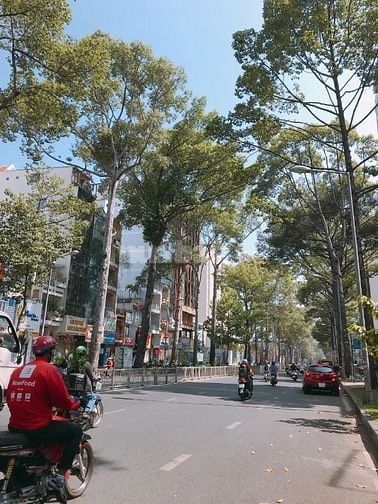 Bán mặt tiền Lý Thái Tổ (DT:4.2x18m nở hậu 5.3m, 4 lầu) P.01 quận 10