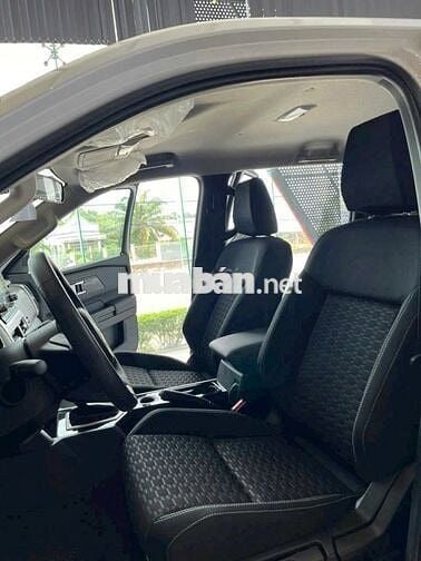 Giá lăn bánh xe Mitsubishi Triton + Ưu đãi mới