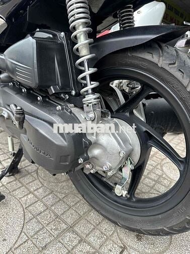 Honda Air Blade Thái FI Đỏ đen ( có bán trả góp)