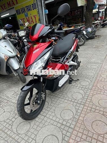 Honda Air Blade Thái FI Đỏ đen ( có bán trả góp)