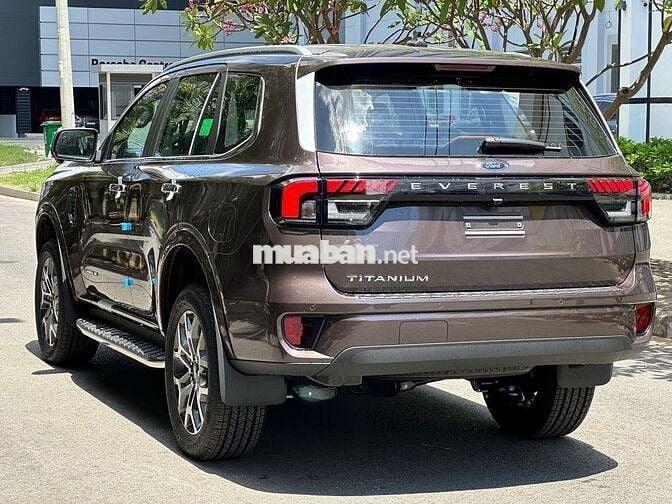 Ford Everest 2025 Titanium 2.0L 4x2 AT