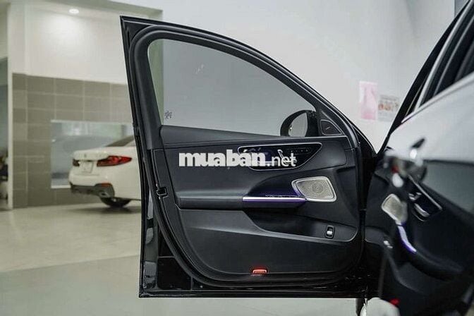 Mercedes C300 AMG All New V1 2022 Black Edition.