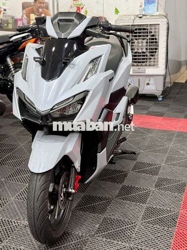 💥Honda Vario 160i CBS 2023 Xám Xi Măng BSTP 9 chủ