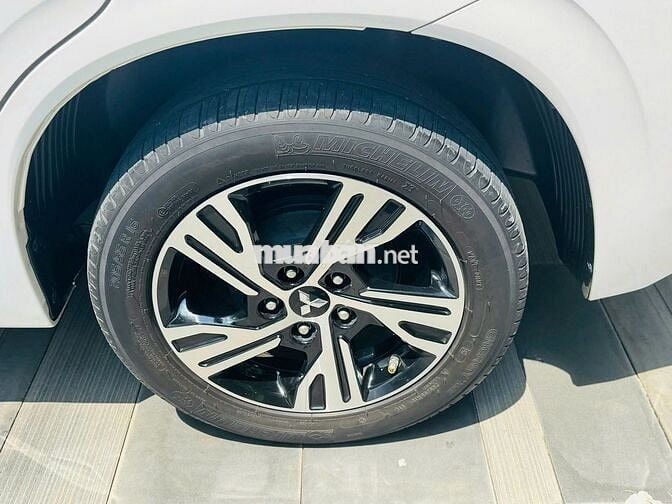 Mitsubishi Xpander AT 2020