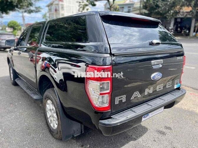 Ford Ranger 2020 XLS 2.2L 4x2 MT. Trả trước 180tr.
