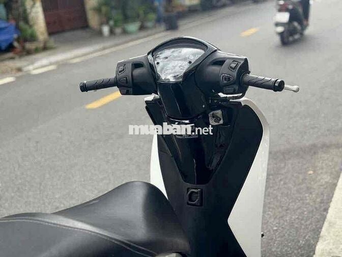 Honda SH125i Trắng Tự động