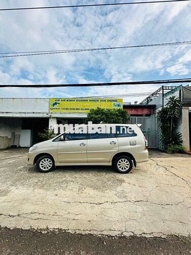 Toyota Innova 2012 2.0E - 012010 km