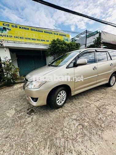Toyota Innova 2012 2.0E - 012010 km