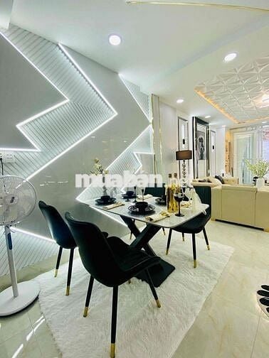 Chính chủ bán nhà đẹp full nội thất ngang 4m dài 13m