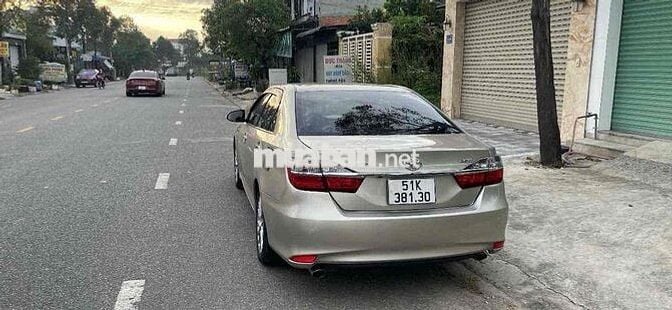Toyota Camry 2018 2.5Q Vàng cát