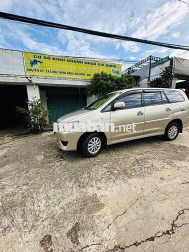 Toyota Innova 2012 2.0E - 012010 km