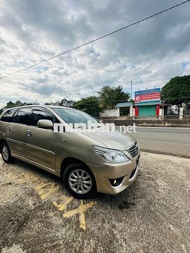 Toyota Innova 2012 2.0E - 012010 km