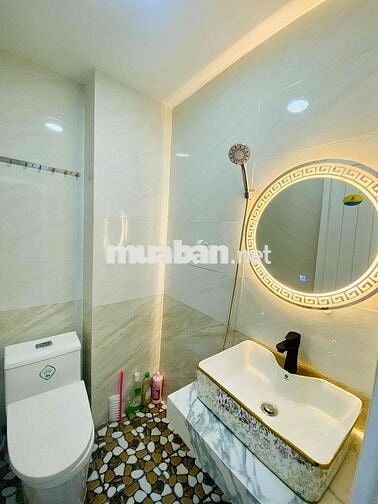 Chính chủ bán nhà đẹp full nội thất ngang 4m dài 13m