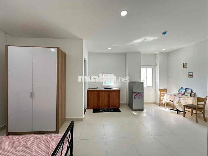 CĂN HỘ DỊCH VỤ FULL NỘI THẤT NGAY ĐH NTT , VĂN LANG