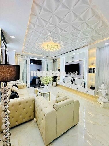 Chính chủ bán nhà đẹp full nội thất ngang 4m dài 13m