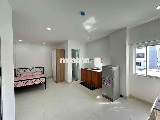 CĂN HỘ DỊCH VỤ FULL NỘI THẤT NGAY ĐH NTT , VĂN LANG