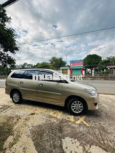 Toyota Innova 2012 2.0E - 012010 km