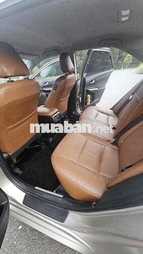 Toyota Camry 2018 2.5Q Vàng cát