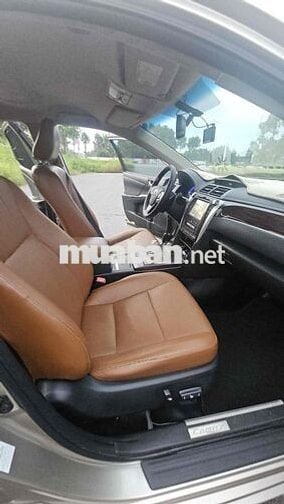 Toyota Camry 2018 2.5Q Vàng cát