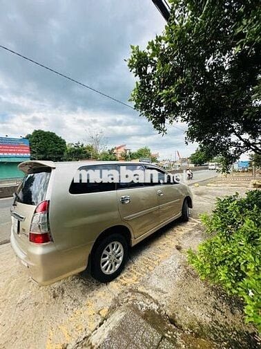 Toyota Innova 2012 2.0E - 012010 km