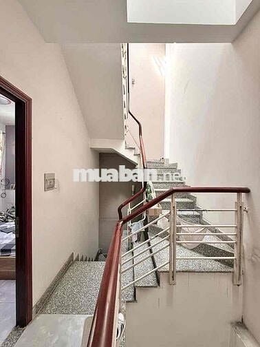 Nhà 3 tầng Tân Kỳ Tân Quý, DT 8x8, đúc BTCT kiên cố, chỉ 5,3T còn TL