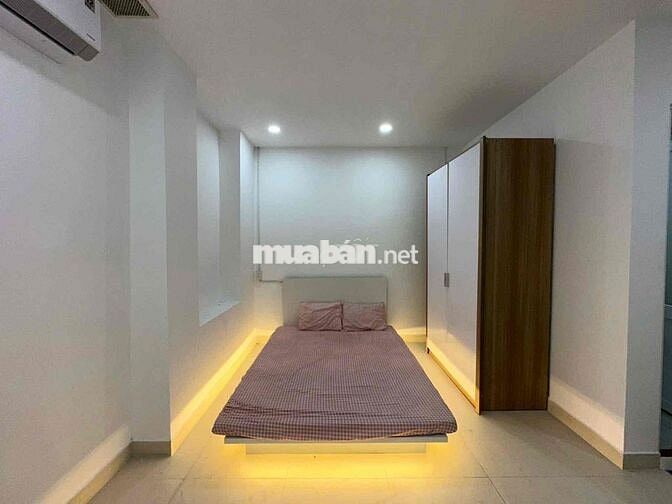 CĂN HỘ DỊCH VỤ FULL NỘI THẤT NGAY ĐH NTT , VĂN LANG