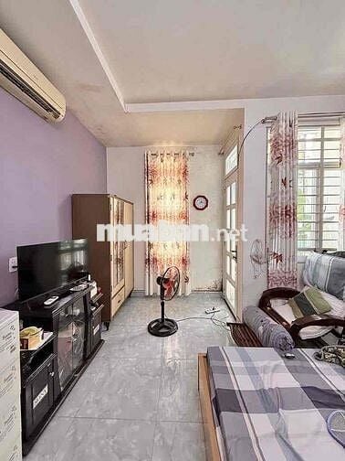 Nhà 3 tầng Tân Kỳ Tân Quý, DT 8x8, đúc BTCT kiên cố, chỉ 5,3T còn TL