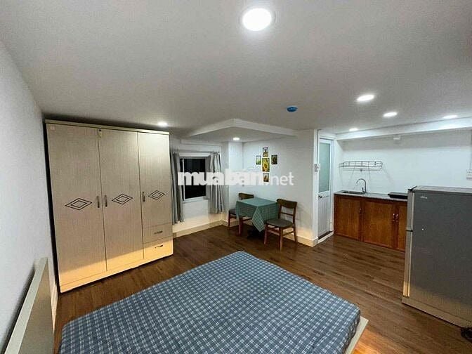 CĂN HỘ DỊCH VỤ FULL NỘI THẤT NGAY ĐH NTT , VĂN LANG