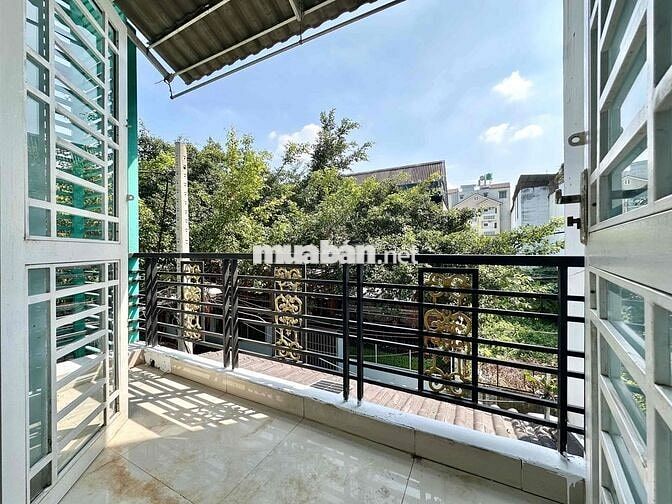 CHO THUÊ PHÒNG BANCONL GÁC LỬNG GIÁ RẺ NGAY CHỢ THẠCH ĐÀ_PHẠM VĂN CHIE