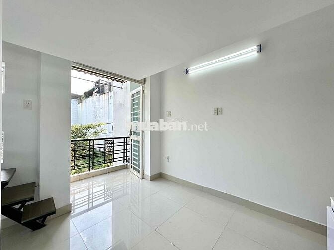 CHO THUÊ PHÒNG BANCONL GÁC LỬNG GIÁ RẺ NGAY CHỢ THẠCH ĐÀ_PHẠM VĂN CHIE