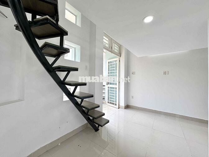 CHO THUÊ PHÒNG BANCONL GÁC LỬNG GIÁ RẺ NGAY CHỢ THẠCH ĐÀ_PHẠM VĂN CHIE