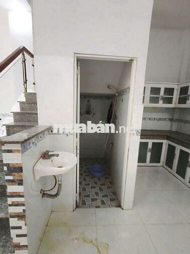 NGUYỄN VĂN BỨA DT:4m-10m giá 450tr