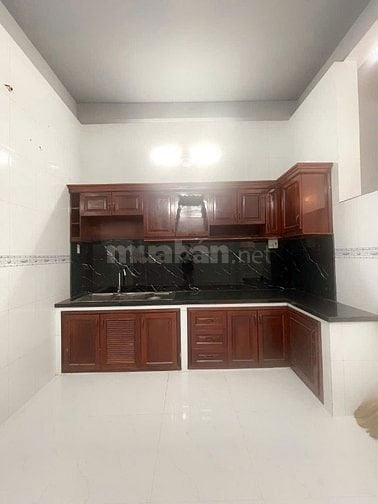 Chính chủ bán Nhà mặt tiền số 104 Lạc Long Quân, P.3, Q.11