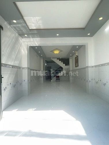 Chính chủ bán Nhà mặt tiền số 104 Lạc Long Quân, P.3, Q.11