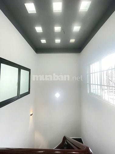Chính chủ bán Nhà mặt tiền số 104 Lạc Long Quân, P.3, Q.11