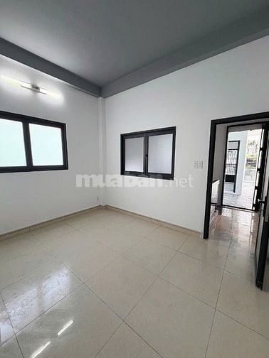 Chính chủ bán Nhà mặt tiền số 104 Lạc Long Quân, P.3, Q.11