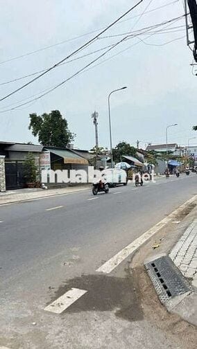 BÁN ĐẤT SỔ ĐỎ RIÊNG. 670M. THÍCH HỢP LÀM VƯỜN, NGHĨ DƯỠNG, TRỒNG RAU .